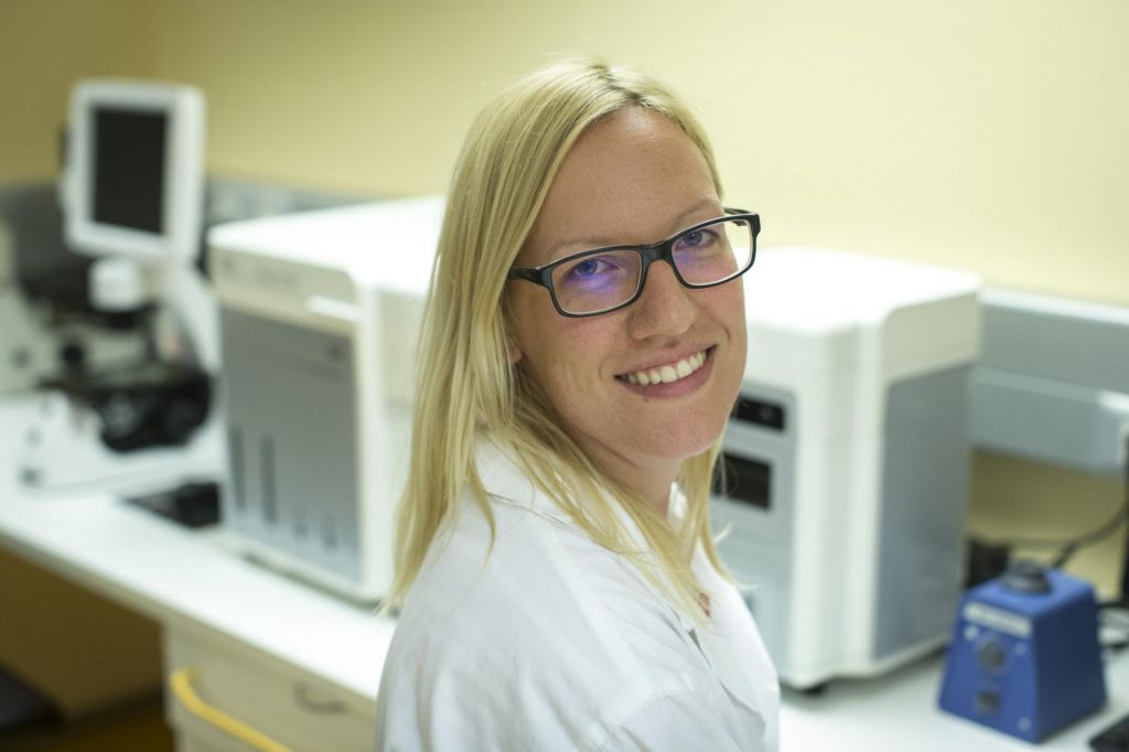 Career and work of colleague Janja Dermol-Černe subject of an interview-based article in Nedelo